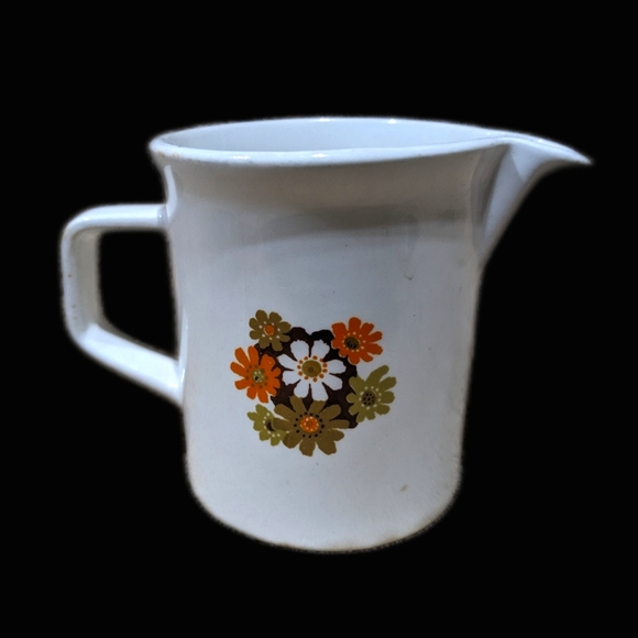 Vintage Johnson Brothers Creamer Beautiful Floral Design - Picture 3 of 3